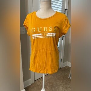 Guess Women's T-Shirt cotton. Gold. Size XL